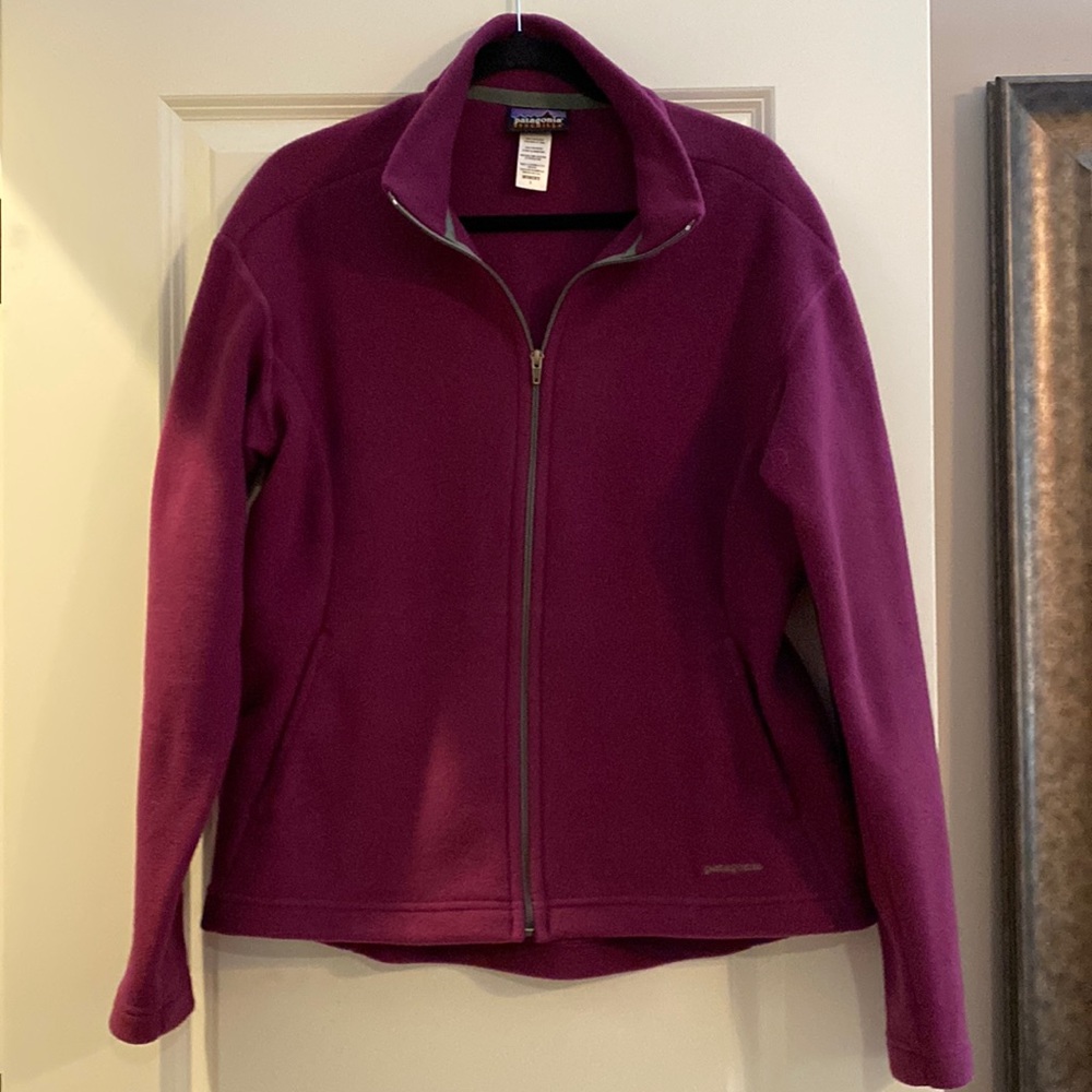Patagonia wines fleece Jacket. Large Ecellent condition